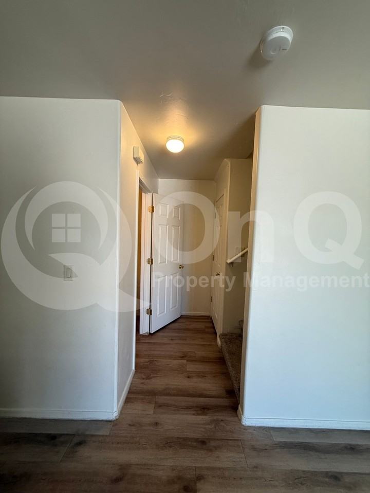 9984 E Emberwood Dr - Photo 4 of 50
