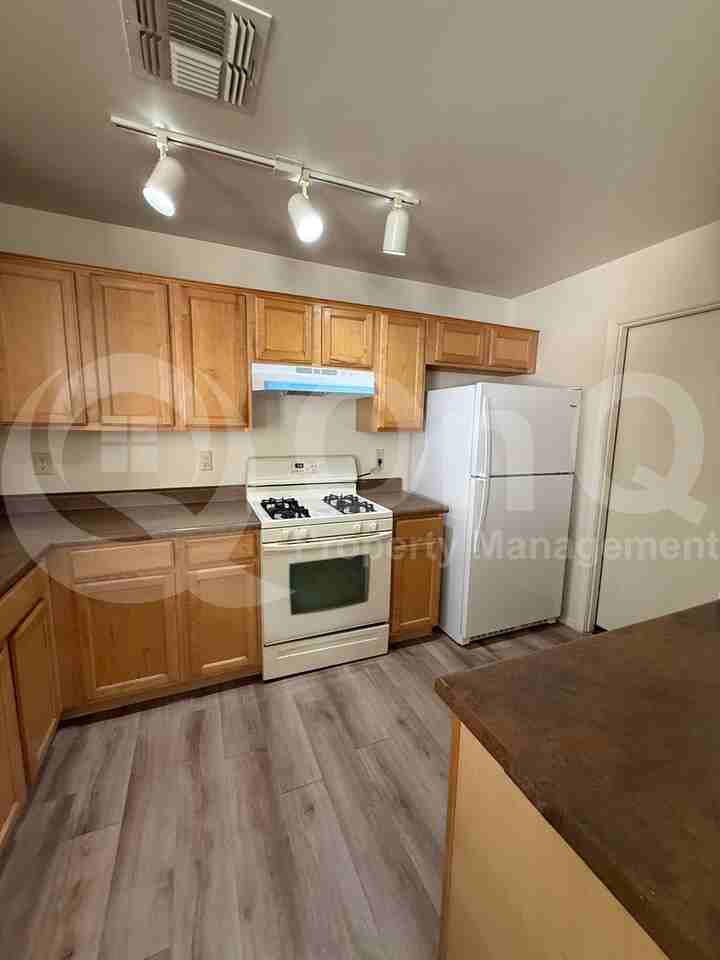 9984 E Emberwood Dr - Photo 7 of 50