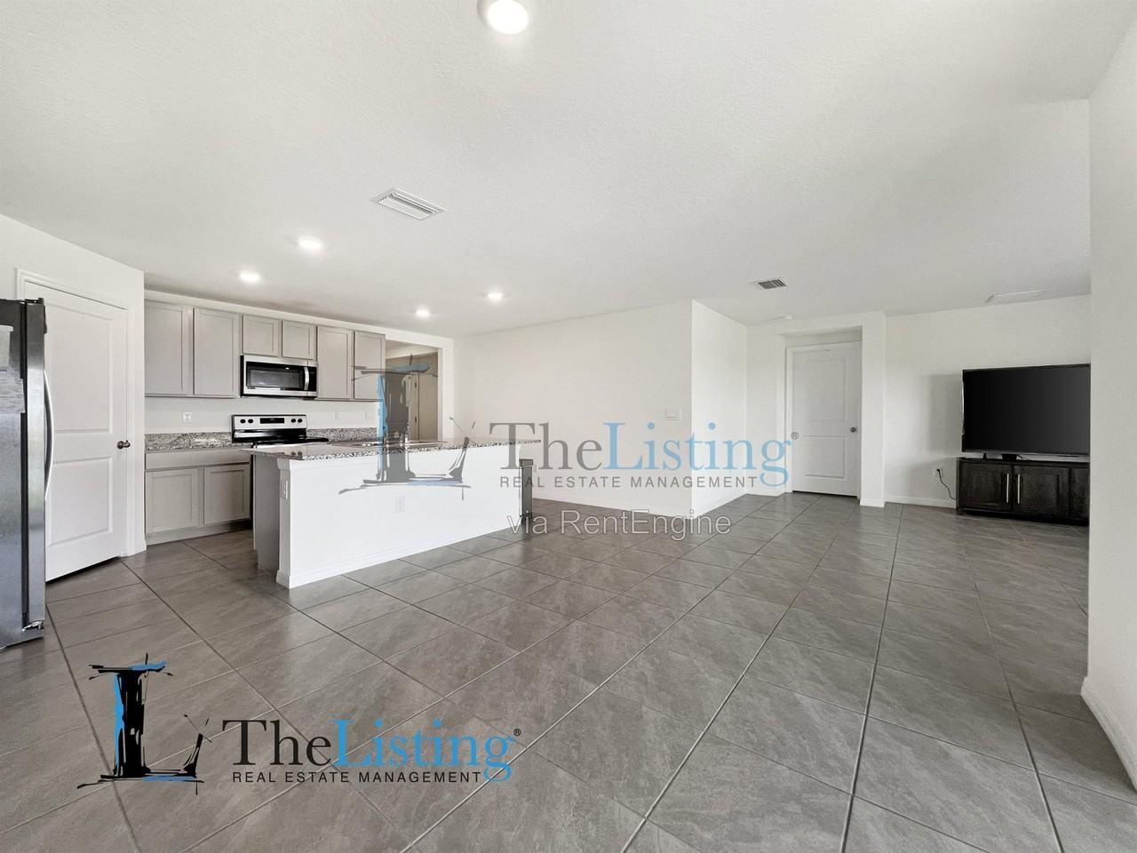 822 Will Scarlett Ave - Photo 7 of 40