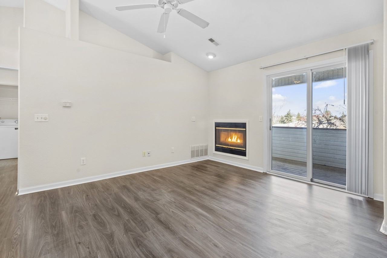 1101 Linden Ln #917 - Photo 5 of 12