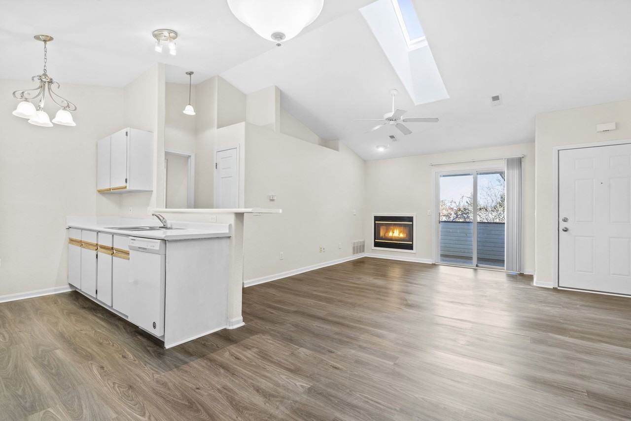 1101 Linden Ln #917 - Photo 6 of 12