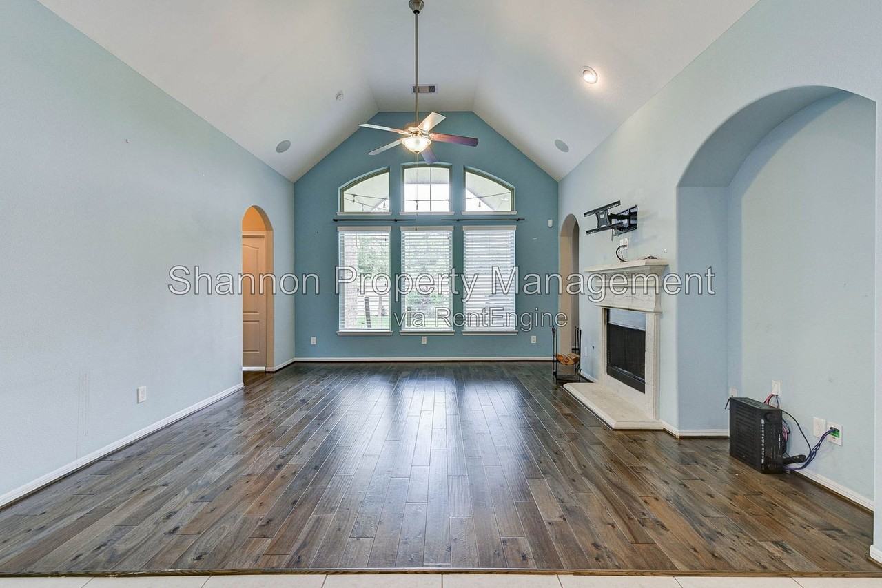 2603 Deerwood Heights Ln - Photo 5 of 27