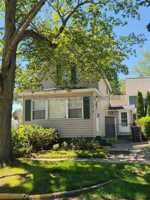 featured image of 570 Maple St