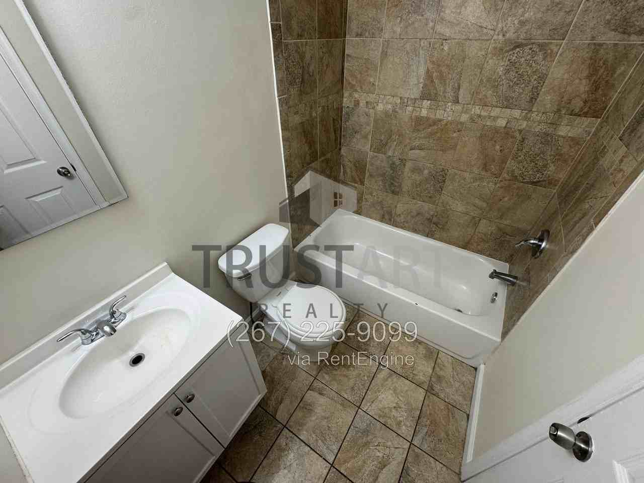1609 W Diamond St #1 - Photo 4 of 21