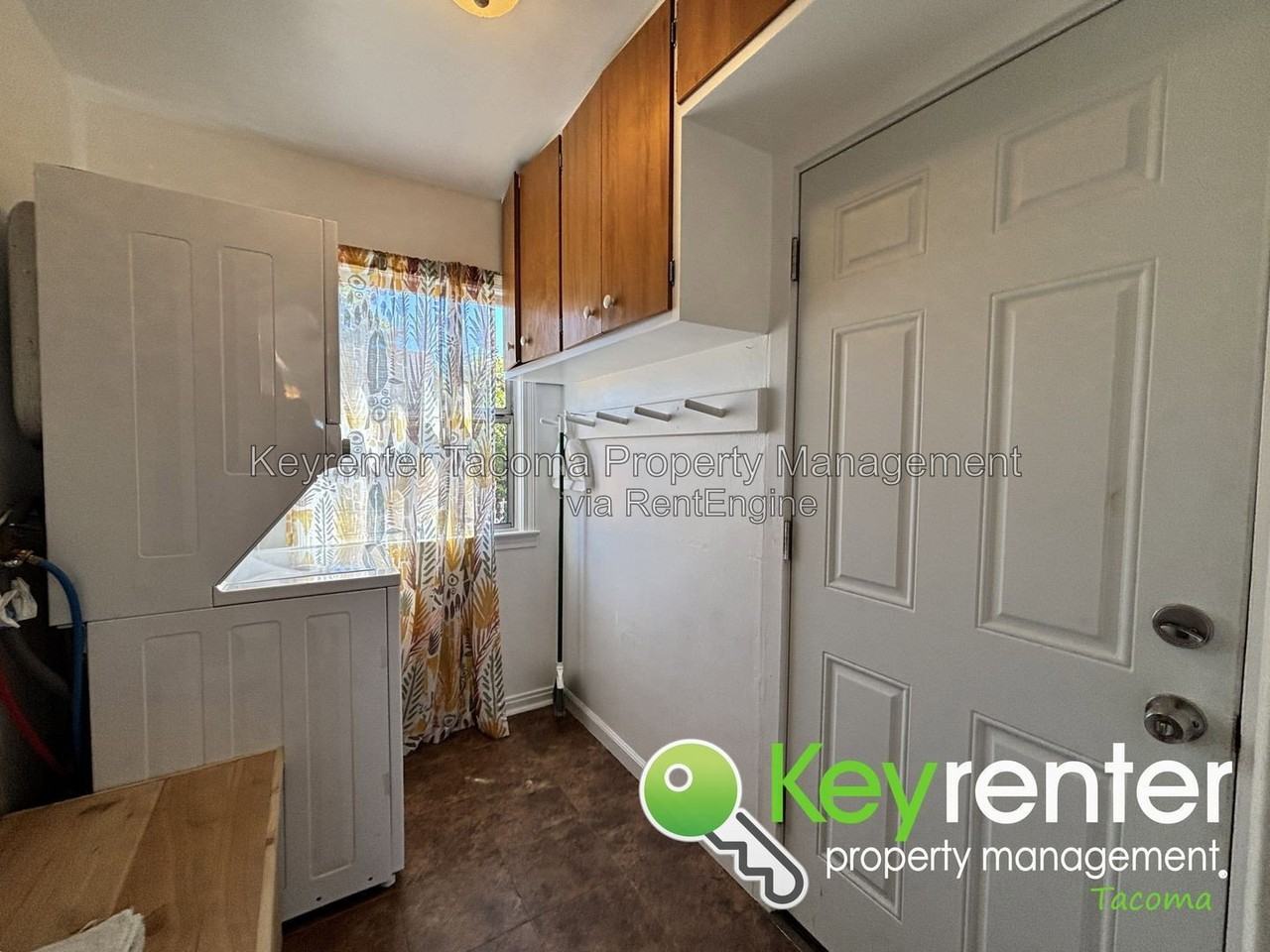 4831 A St - Photo 6 of 16