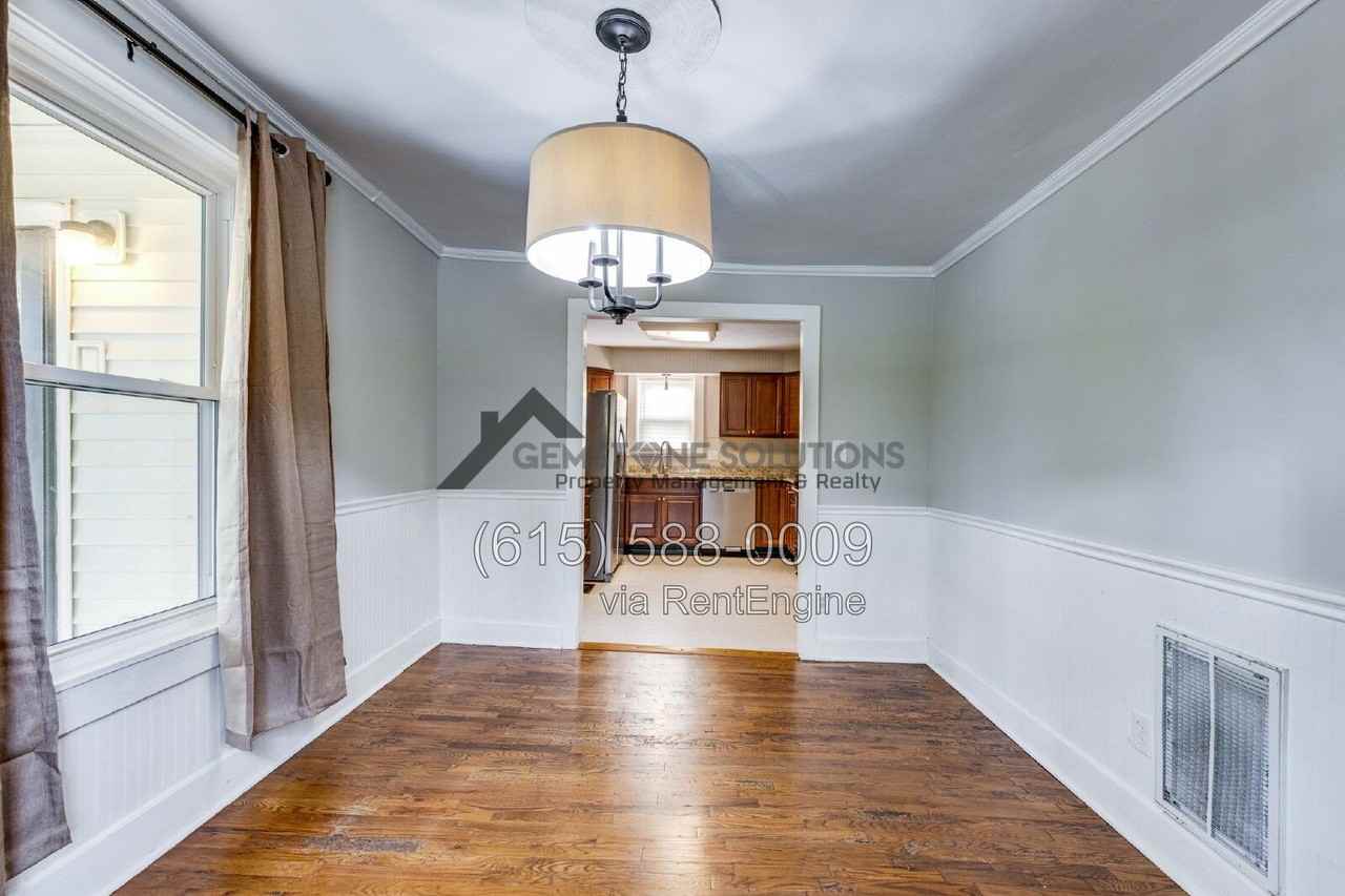 715 Park Cir - Photo 7 of 31