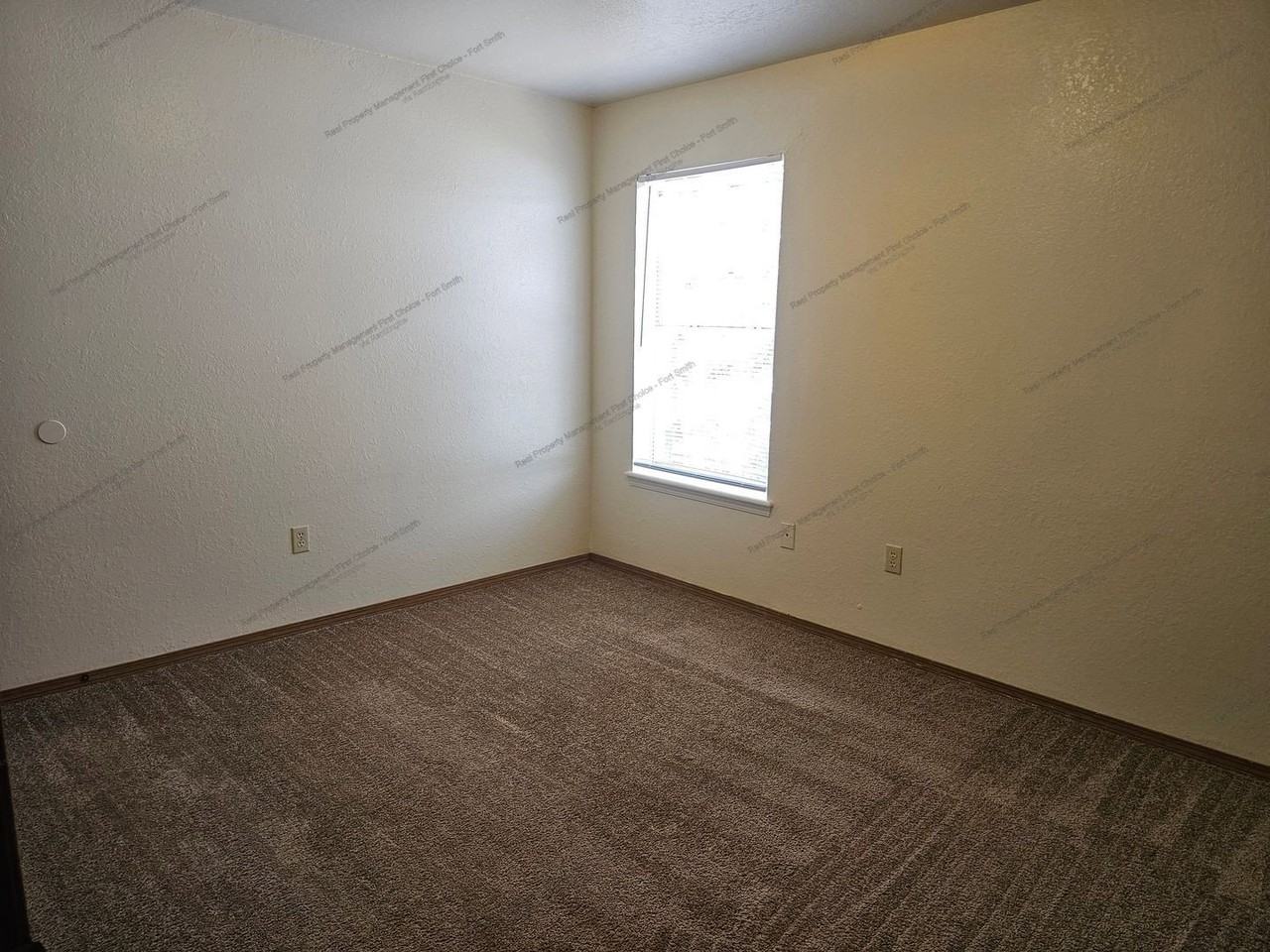 30 Cedar Creek Ct #10 - Photo 6 of 12