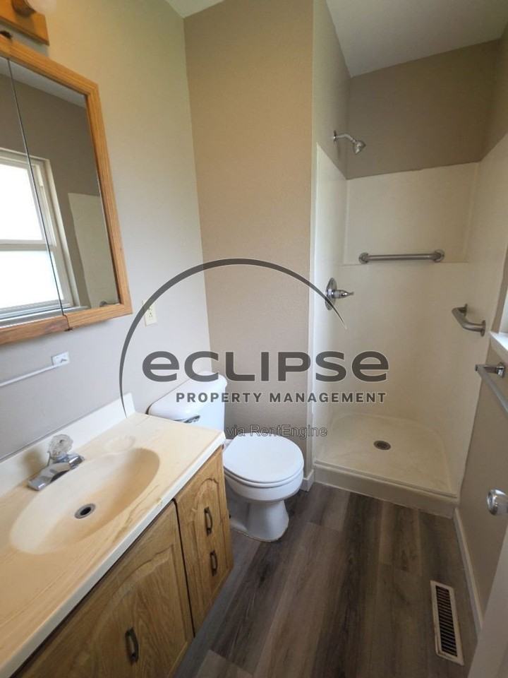 721 Lee Dr - Photo 6 of 22