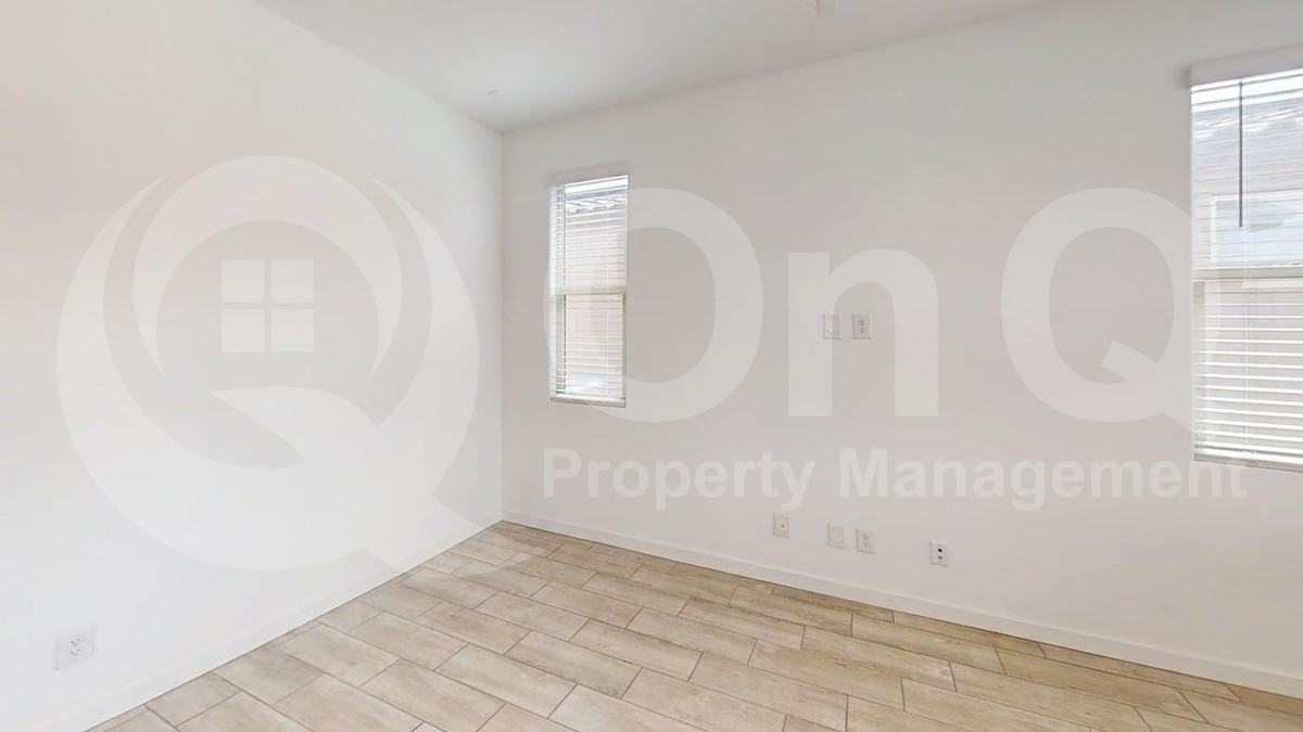 2567 W Hidalgo Ave - Photo 3 of 29