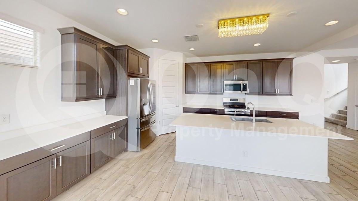 2567 W Hidalgo Ave - Photo 5 of 29
