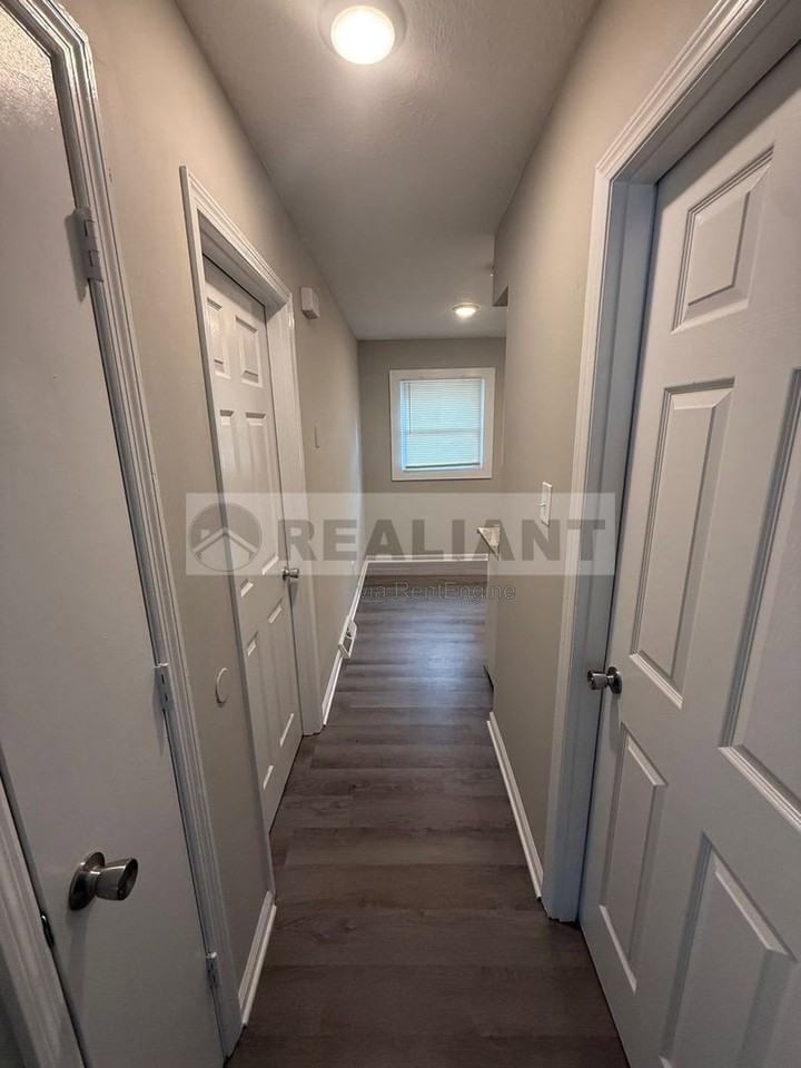 1684 Hill View Pl - Photo 6 of 15