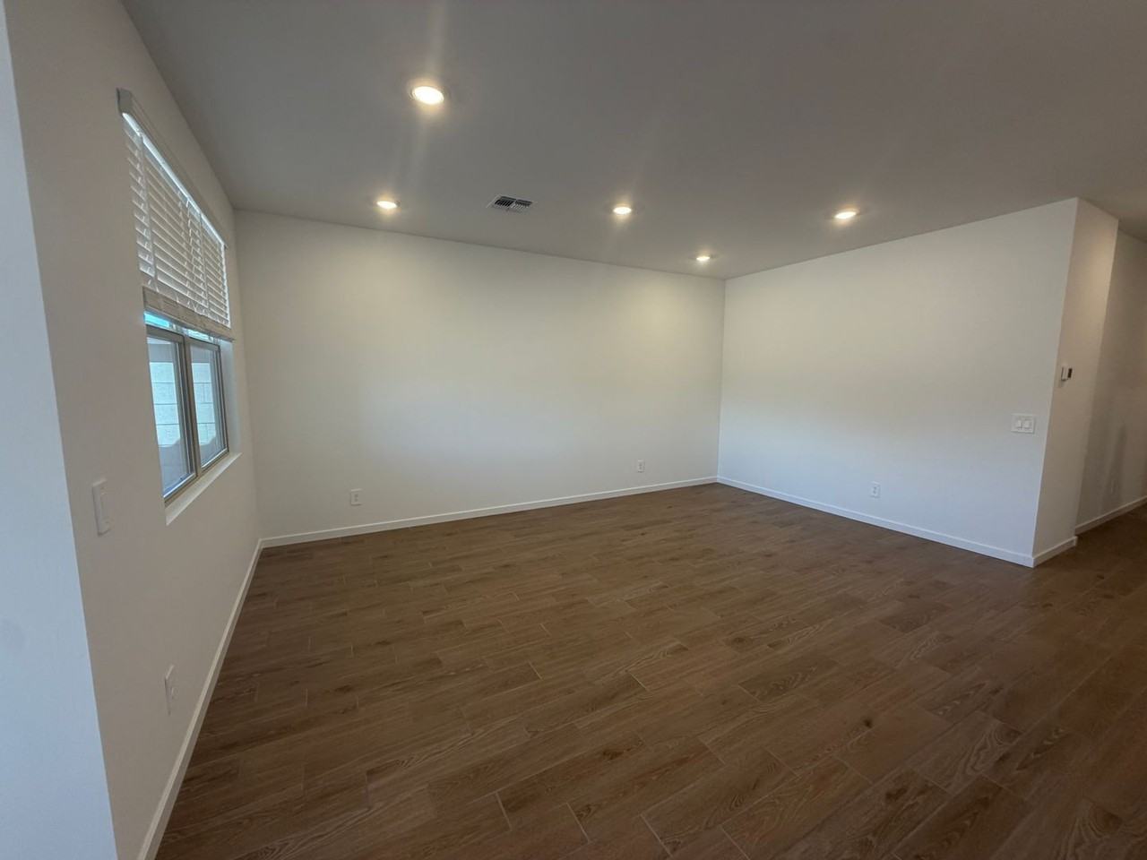 15804 W Cottontail Ln - Photo 6 of 20