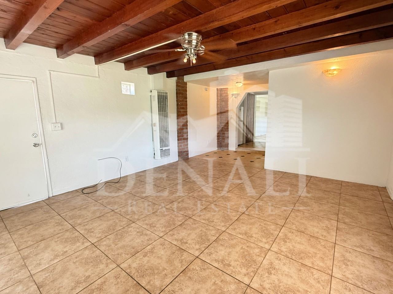 833 W Tipton Dr - Photo 3 of 23