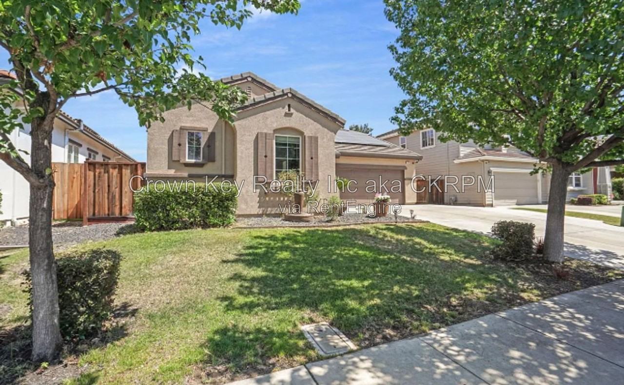 229 Wisteria Ln - Photo 2 of 42