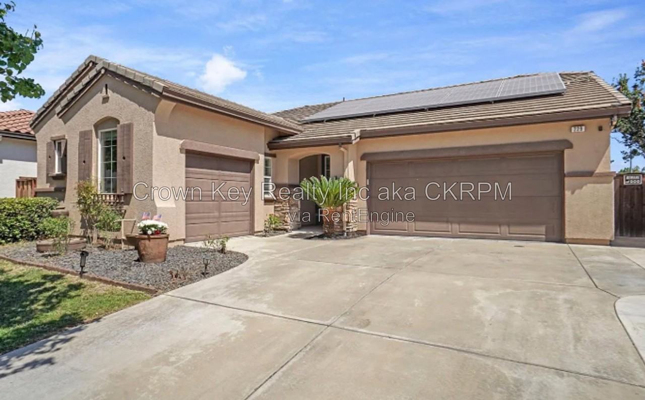 229 Wisteria Ln - Photo 4 of 42