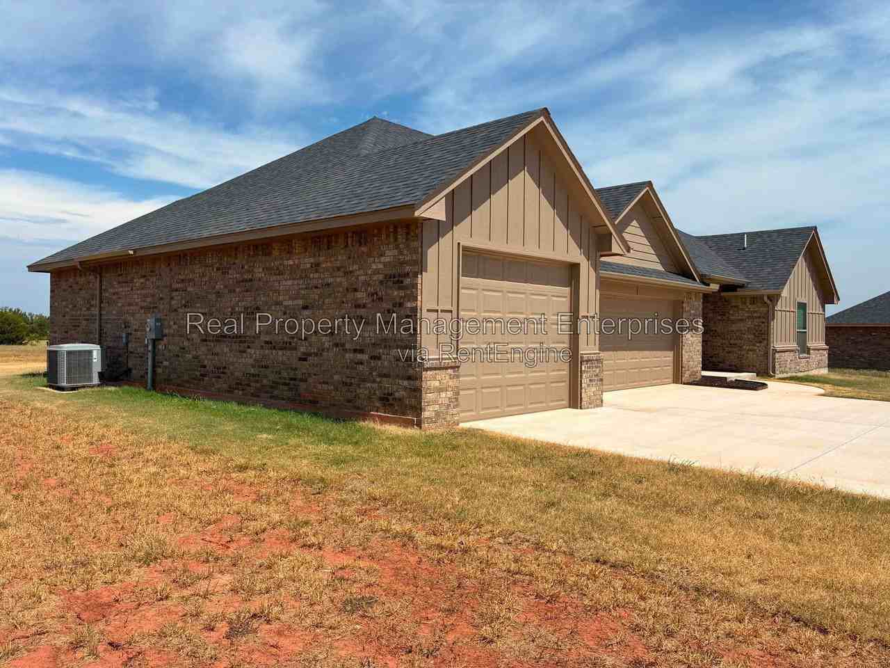 2571 Gallant Fox Ter - Photo 2 of 48