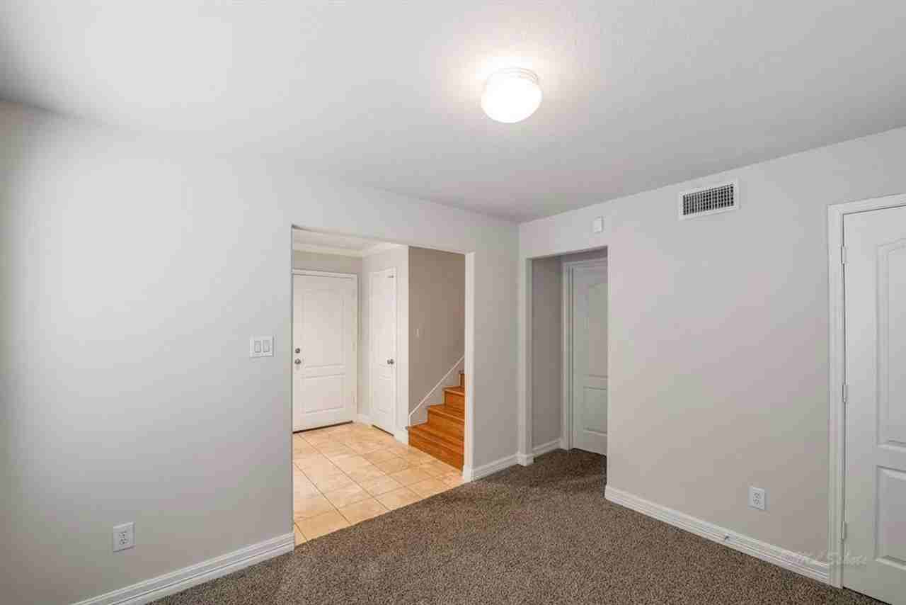 126 Detering St #C - Photo 7 of 33
