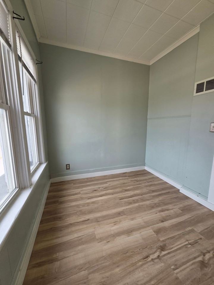 408 Huron St #F - Photo 4 of 11