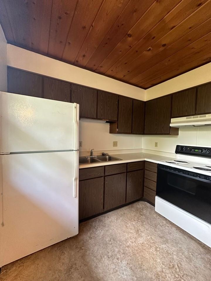 Freedom Park Apartments - Photo 3 of 22