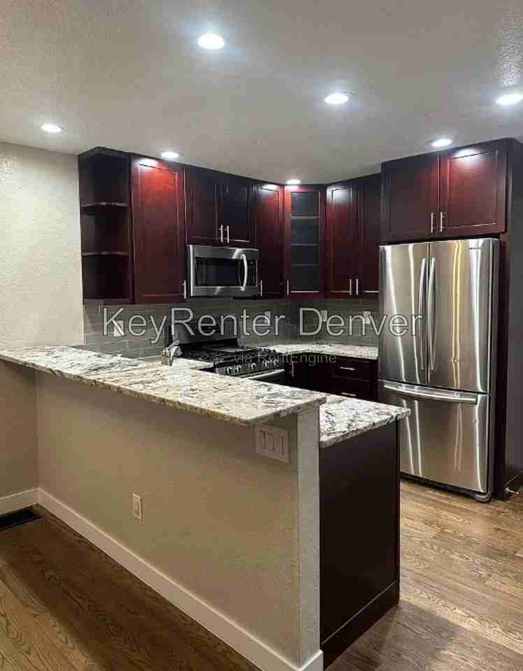 3300 W Florida Ave #15 - Photo 5 of 30