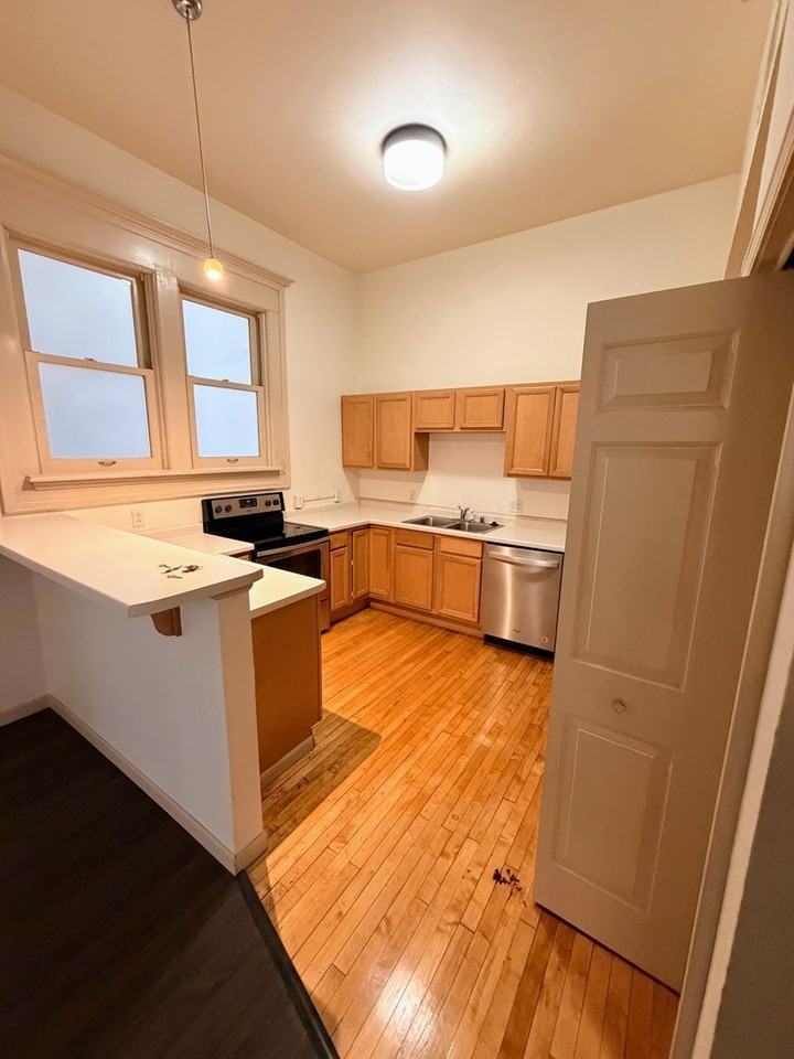 503 N Main St #A - Photo 4 of 18