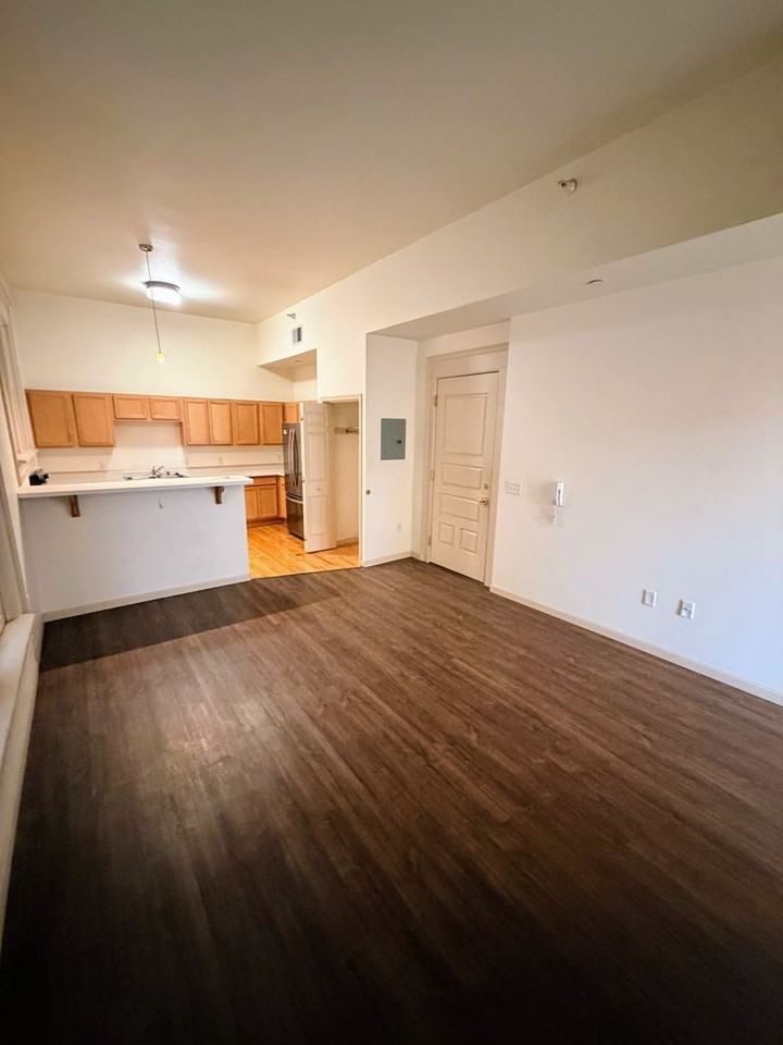 503 N Main St #A - Photo 7 of 18