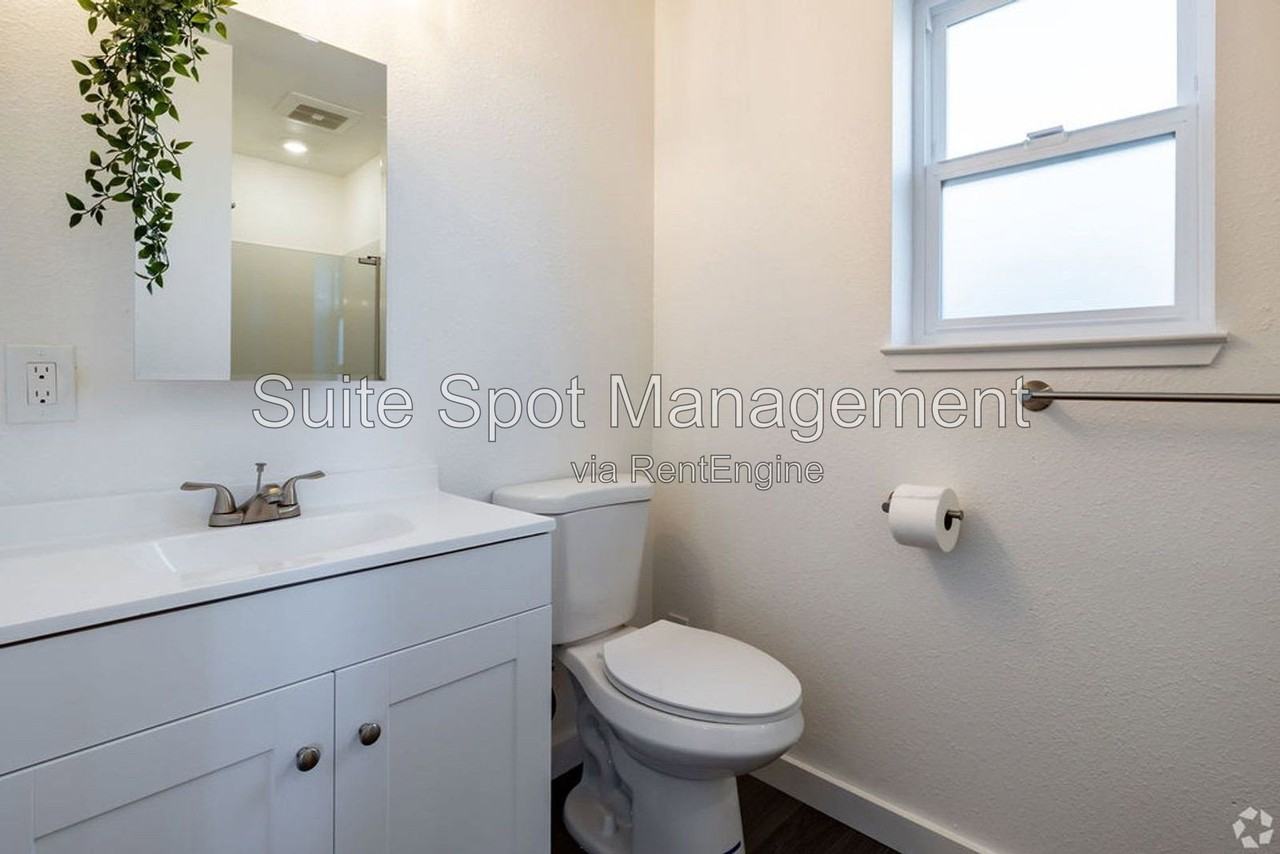 209 Madison Ave #A1 - Photo 2 of 9