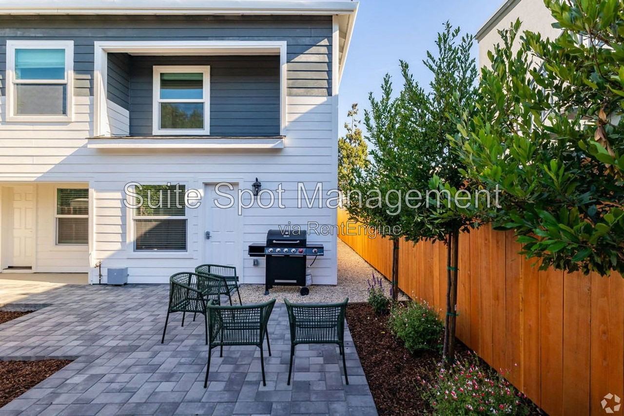 209 Madison Ave #A1 - Photo 7 of 9