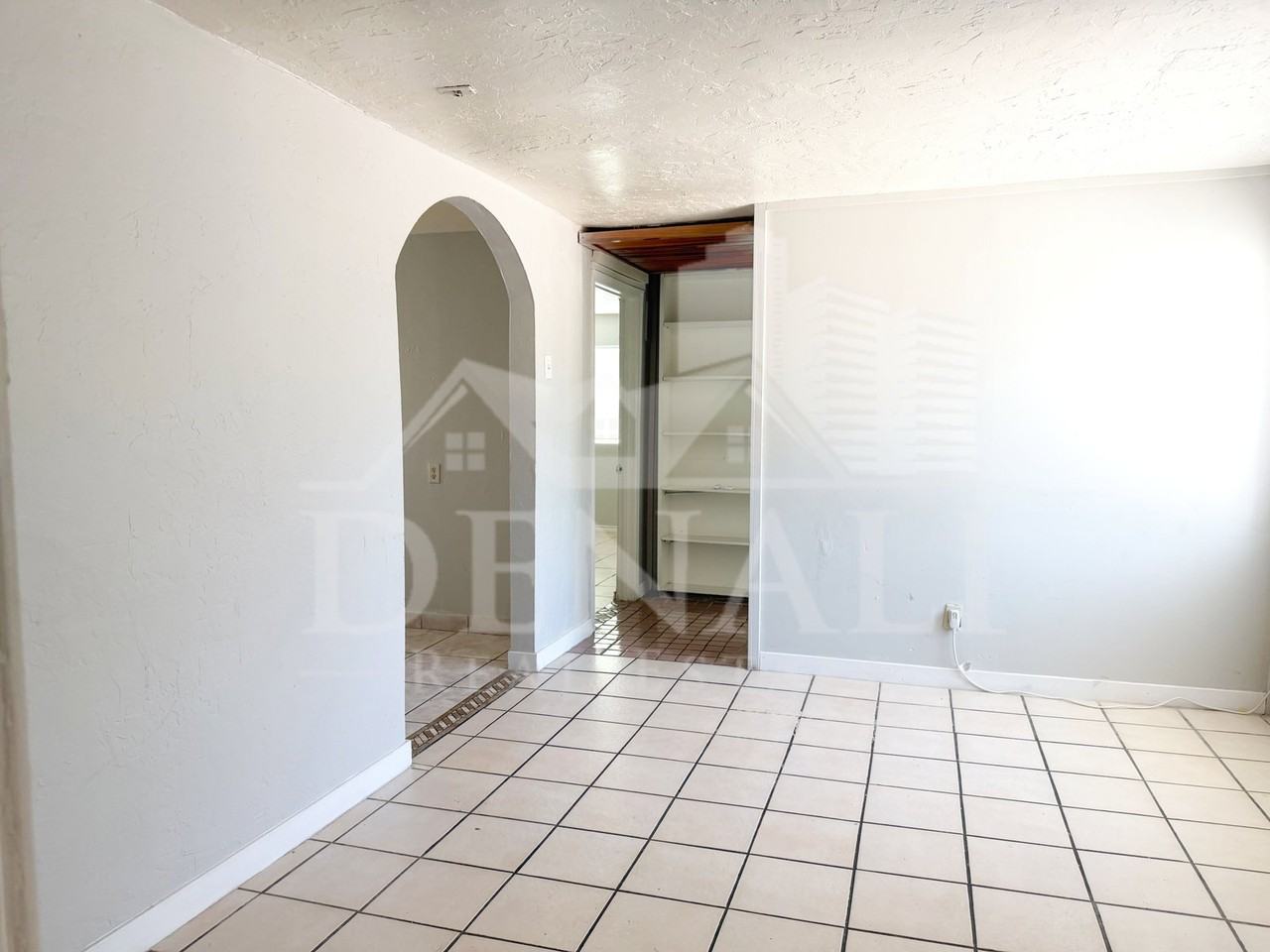 1125 E Devonshire Ave #5 - Photo 5 of 12