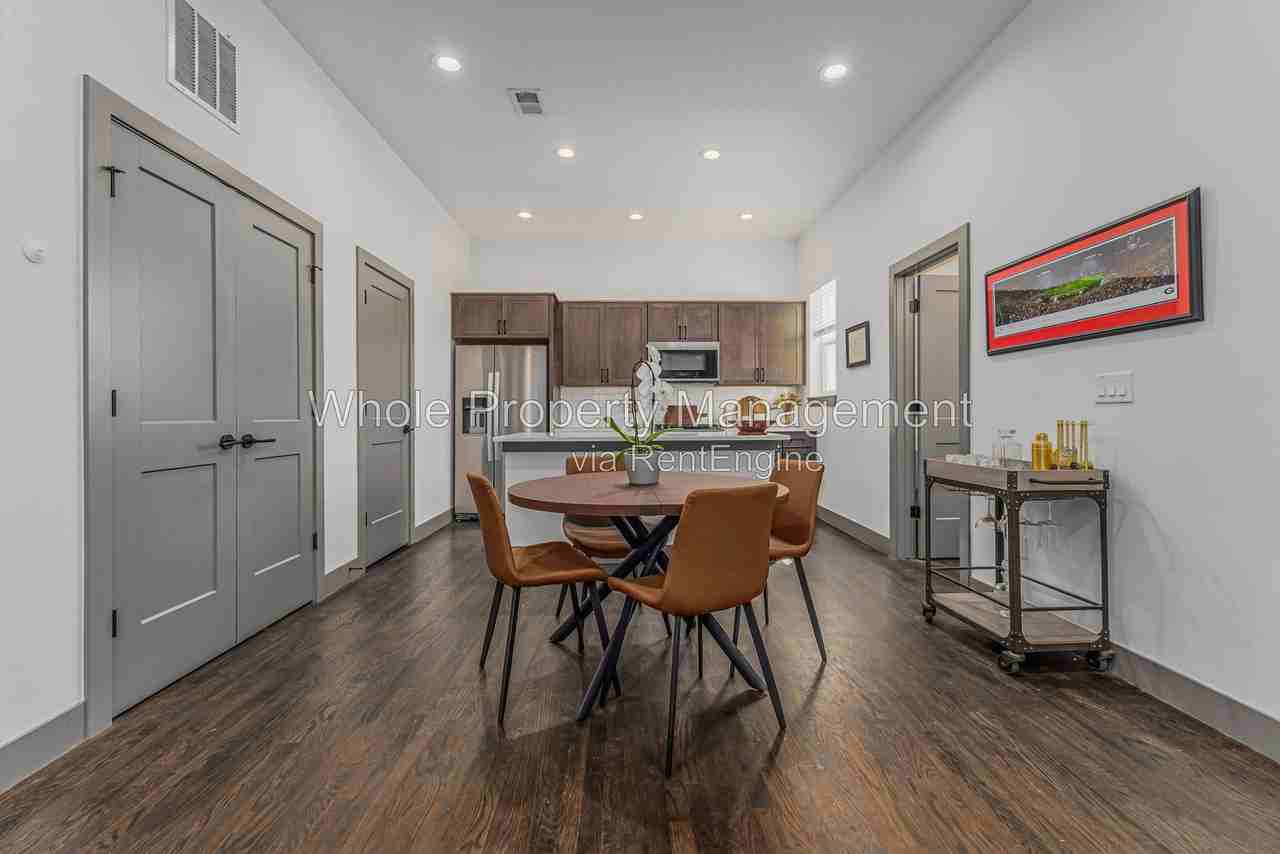 3511 S Marion St #D - Photo 7 of 33