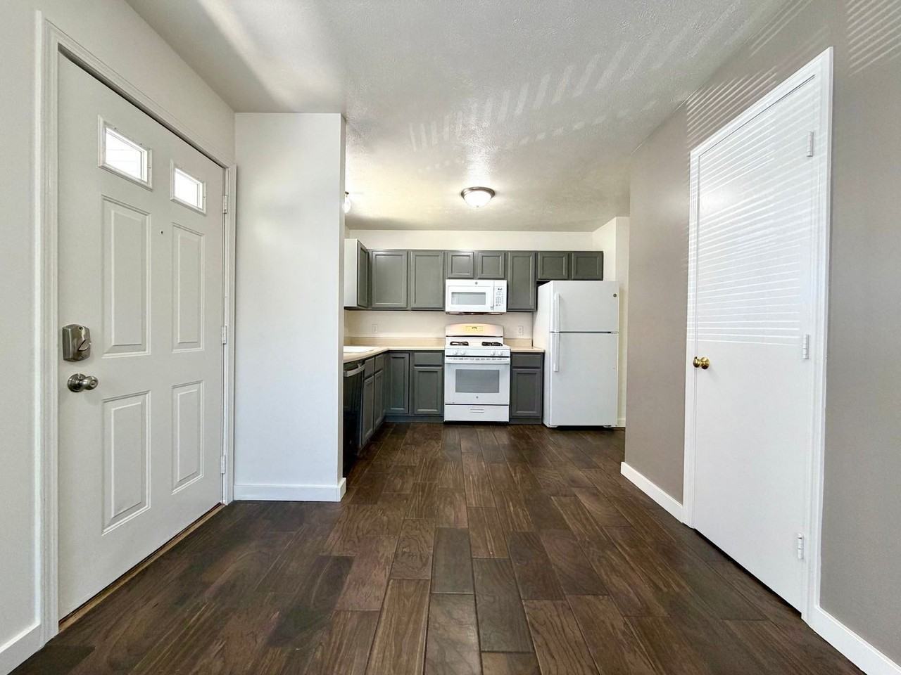 7549 Eastern Ave Se #7549 - Photo 5 of 24