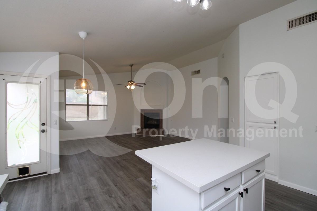 2189 S Rome St - Photo 6 of 20