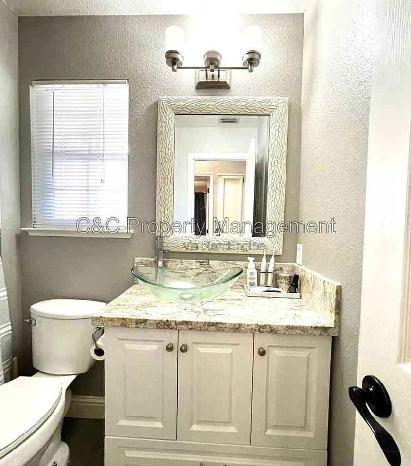 8717 Spruce Ridge Way - Photo 7 of 10