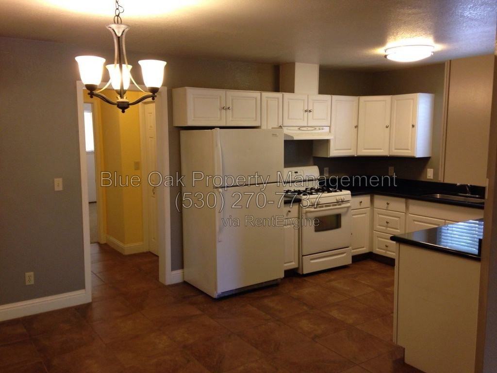 1731 Normal Ave - Photo 3 of 16