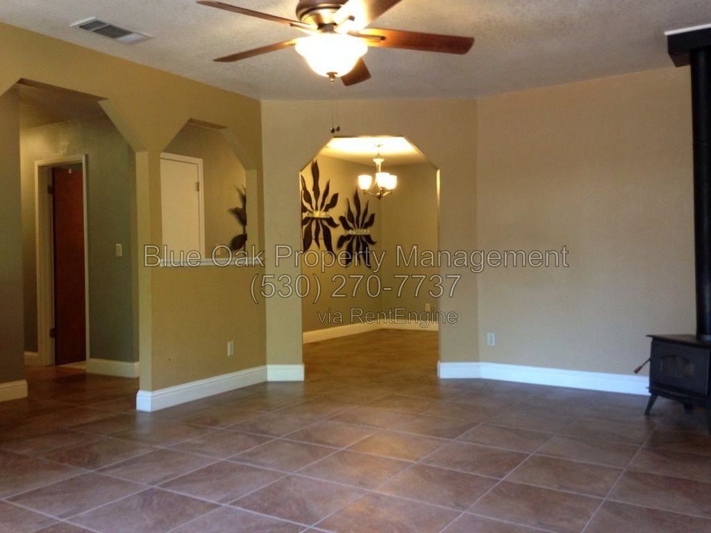 1731 Normal Ave - Photo 5 of 16