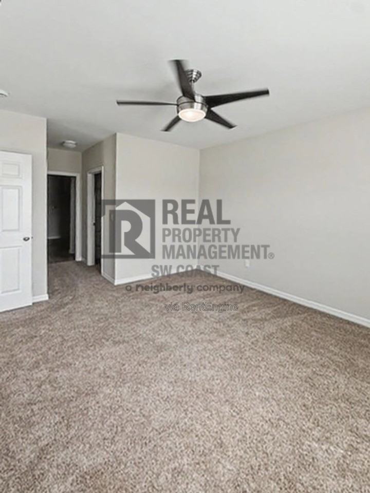 7317 Mikasa Dr - Photo 4 of 44