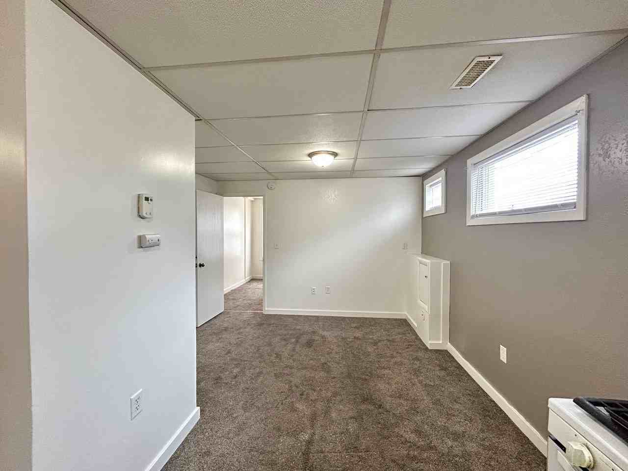 17 52nd St Se #1 - Photo 4 of 10