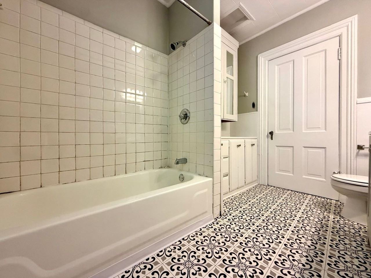 63 College Ave Ne - Photo 2 of 18