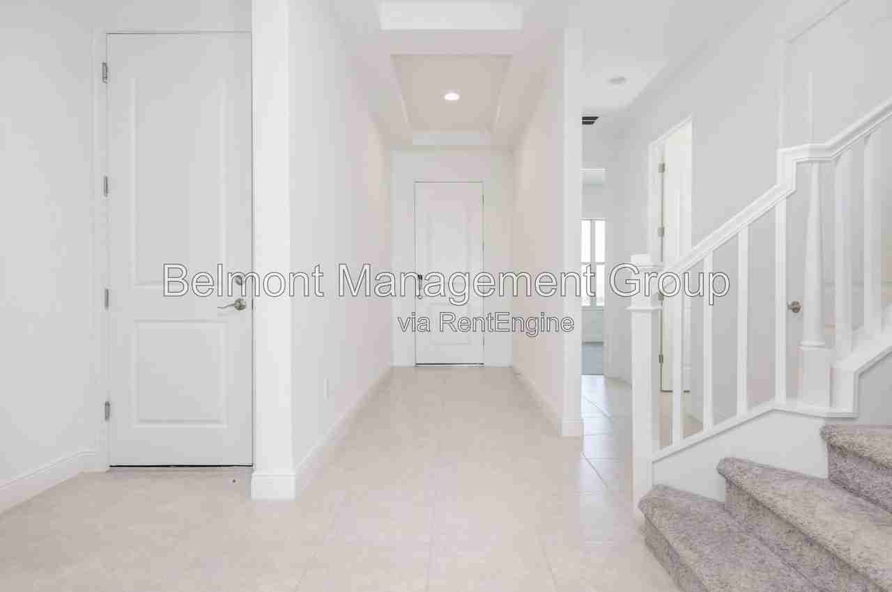 13146 Bromborough Dr - Photo 4 of 35