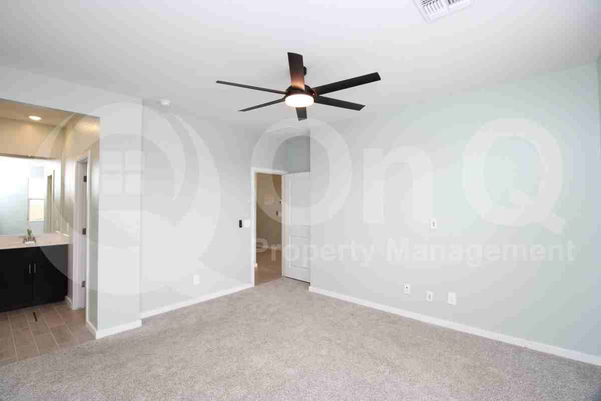 2589 E San Miguel Dr - Photo 7 of 20