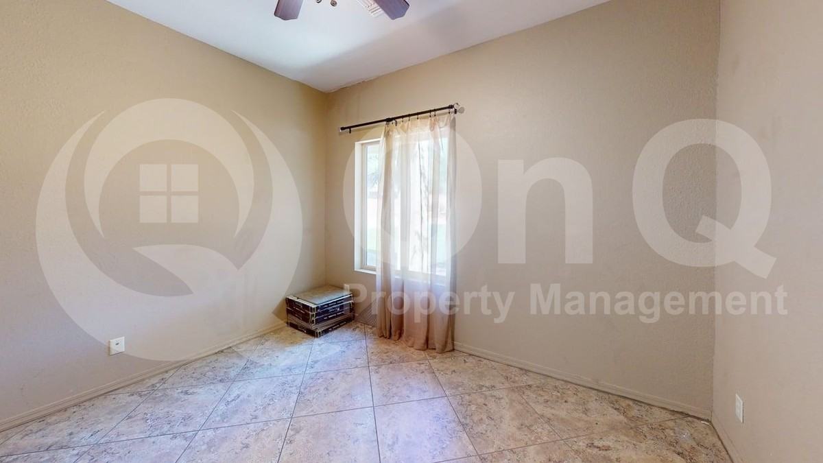 211 E Camino Rancho Cielo - Photo 4 of 28