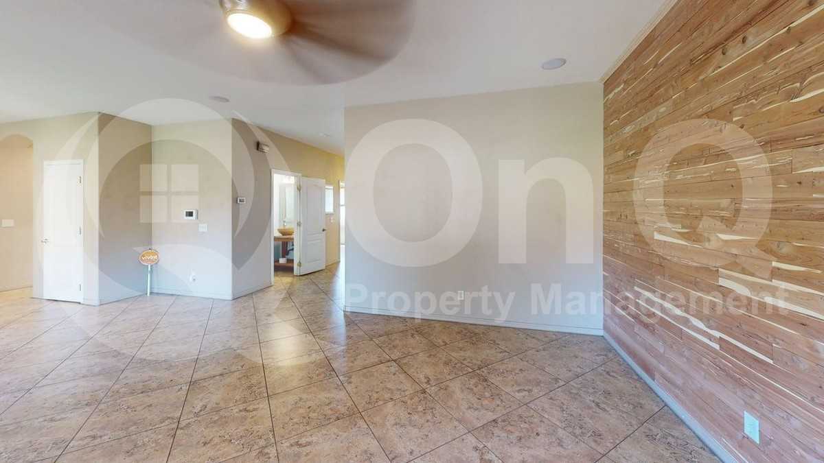 211 E Camino Rancho Cielo - Photo 5 of 28