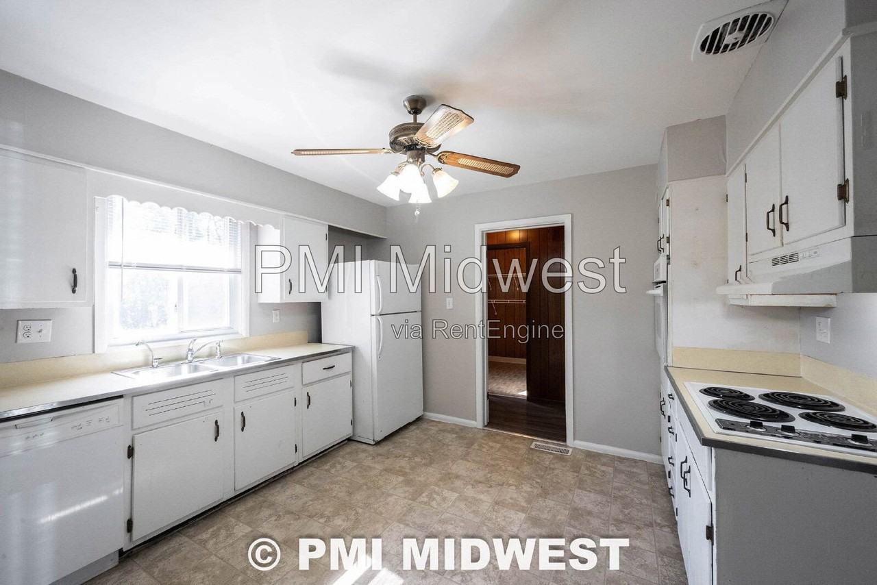 5251 Longworth Pl - Photo 6 of 25