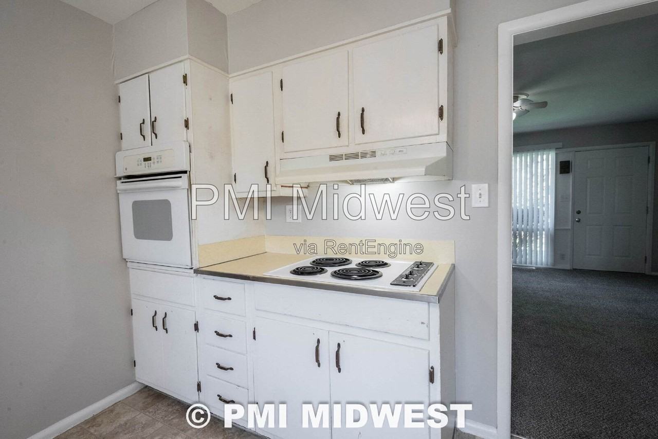 5251 Longworth Pl - Photo 7 of 25