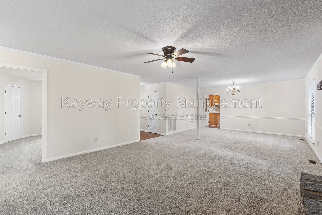 4068 Oregon Trl - Photo 5 of 23