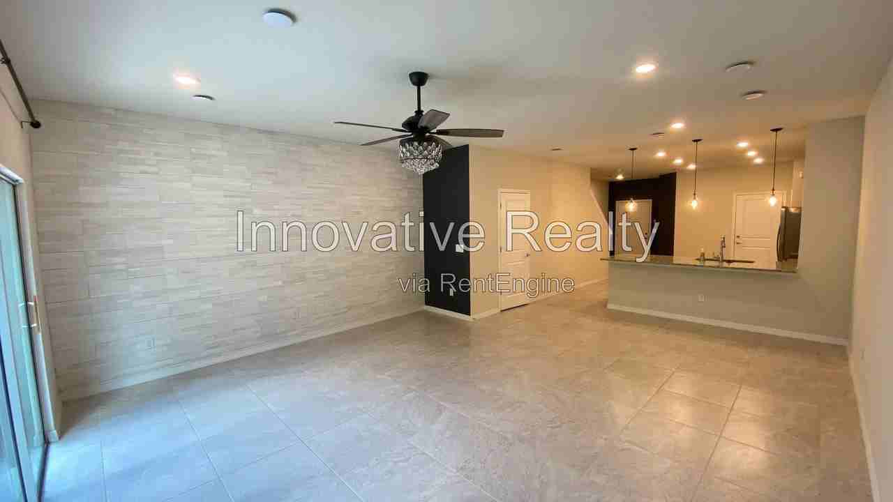 4577 Sparkling Shell Ave - Photo 4 of 23