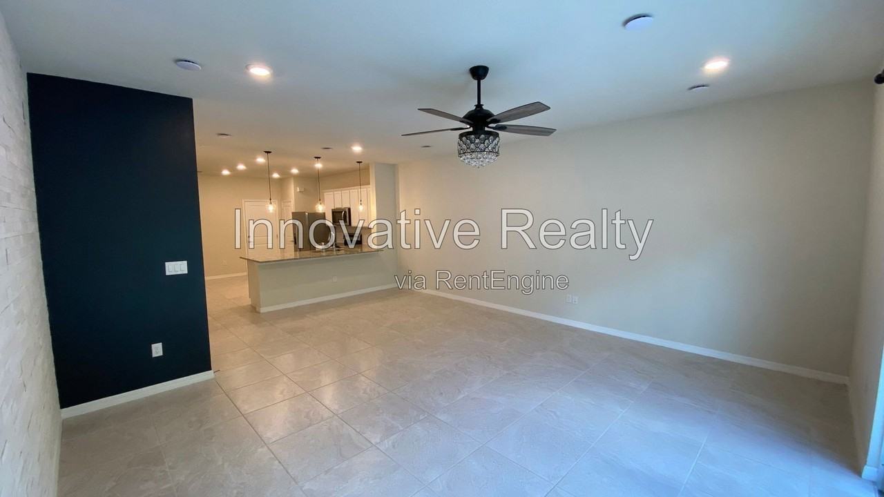 4577 Sparkling Shell Ave - Photo 5 of 23