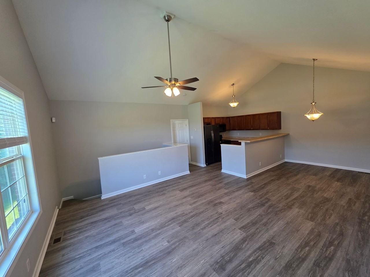 7920 Ellisville Ln - Photo 5 of 24