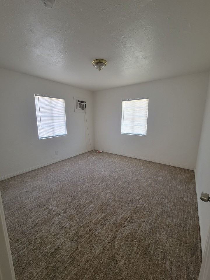 2280 Green St - Photo 7 of 11