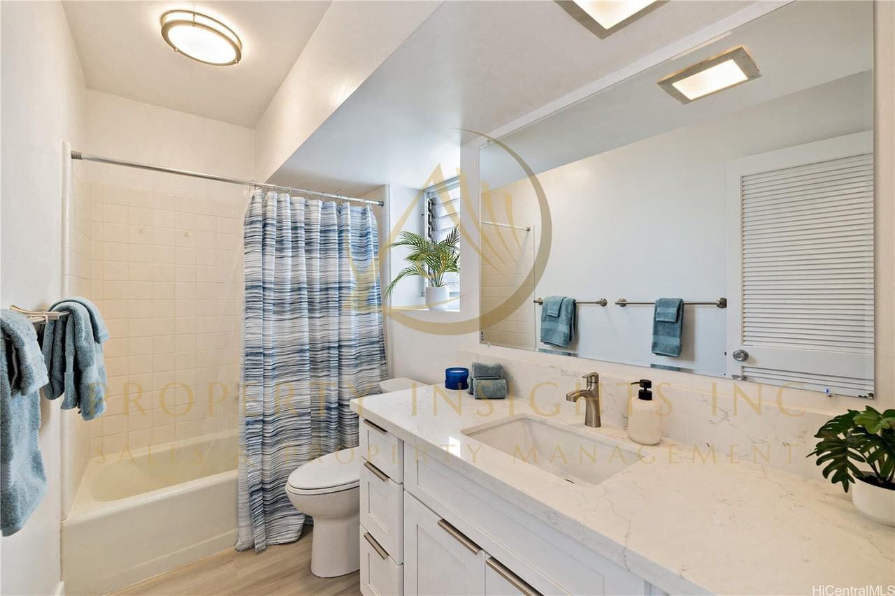 1545 Nehoa St - Photo 4 of 17